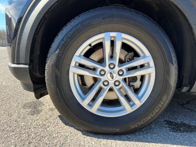 Certified 2023 Ford Explorer XLT w/ Equipment Group 202A image 16