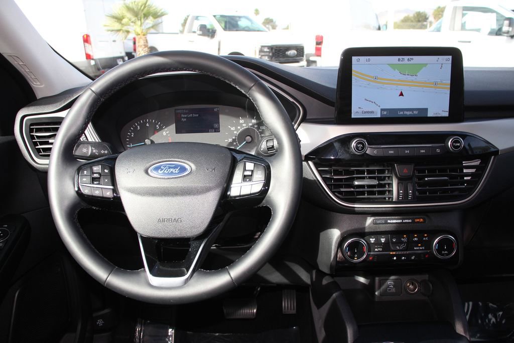 Certified 2022 Ford Escape SE w/ Convenience Package FWD image 17