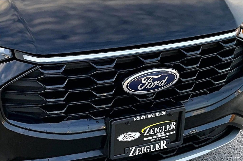 Certified 2023 Ford Escape ST-Line Elite w/ Premium Technology Package image 30