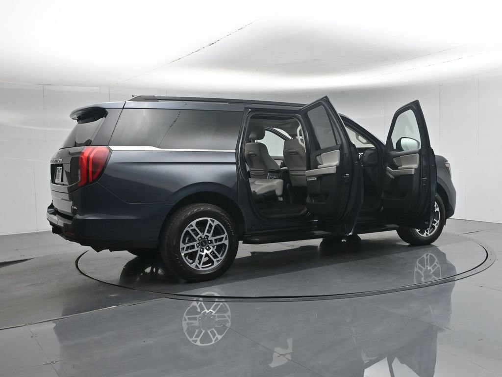 Certified 2025 Ford Expedition Max Active AWD/4WD image 6