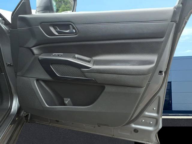 Used 2024 Nissan Pathfinder SV w/ Black Appearance Package AWD/4WD image 17