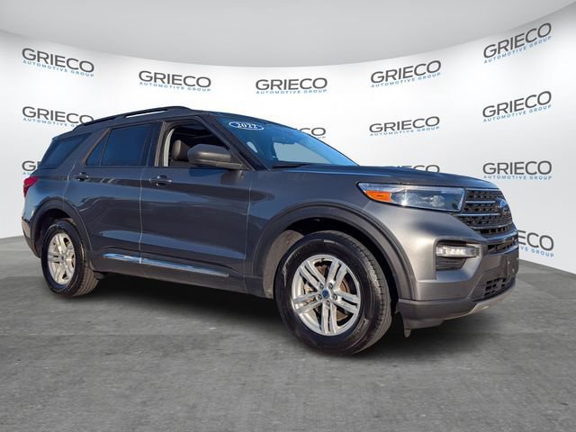 Certified 2022 Ford Explorer XLT w/ Equipment Group 202A image 5