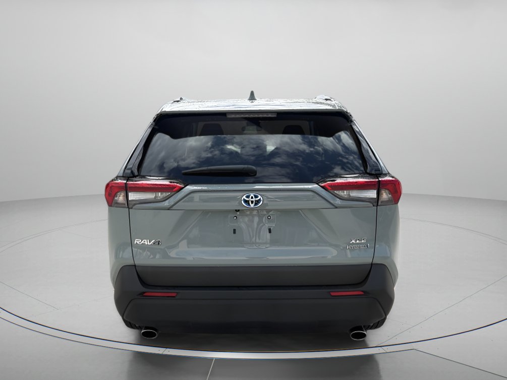 Used 2023 Toyota RAV4 XLE w/ Convenience Package AWD/4WD image 4
