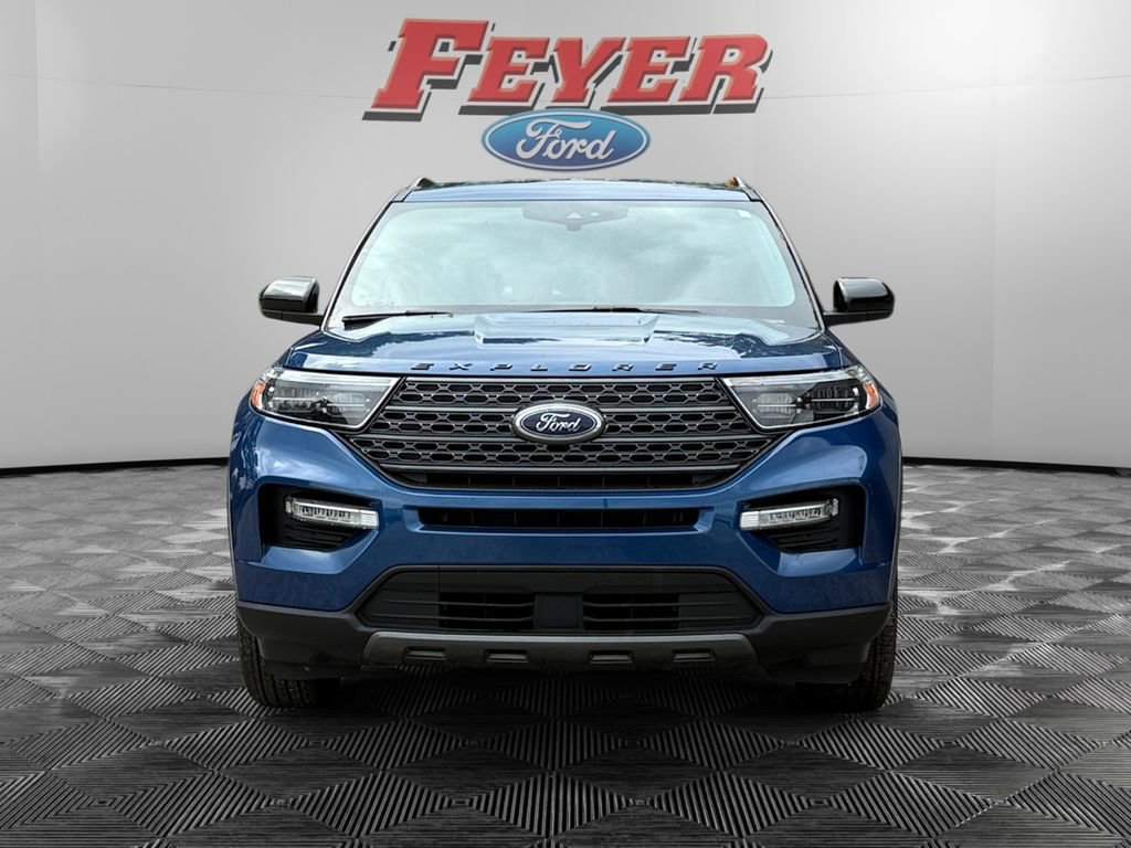 Certified 2022 Ford Explorer XLT w/ Equipment Group 202A image 8