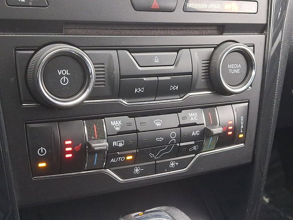 Certified 2017 Ford Explorer XLT w/ Equipment Group 202A image 17