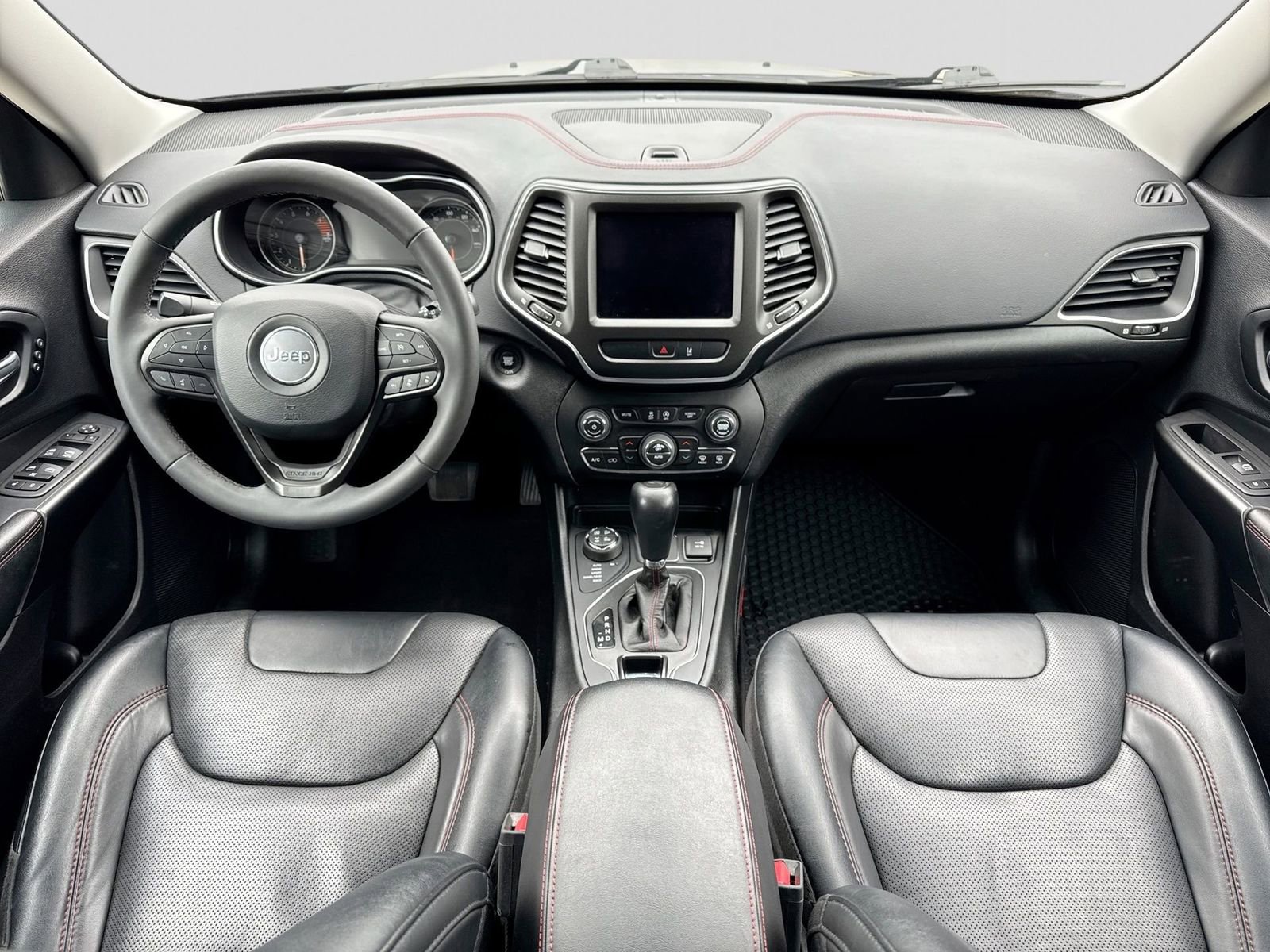 Used 2022 Jeep Cherokee Trailhawk w/ Trailhawk Elite Value Package image 16