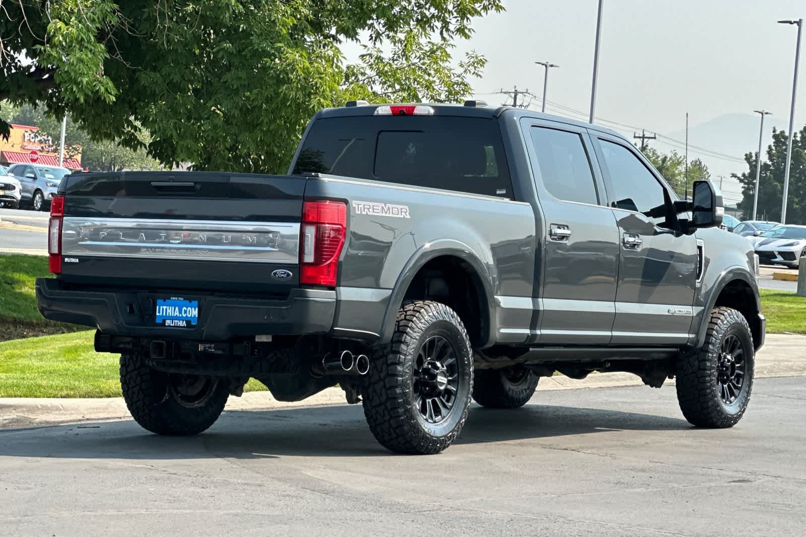Certified 2021 Ford F350 Platinum w/ Tremor Off-Road Package AWD/4WD image 2