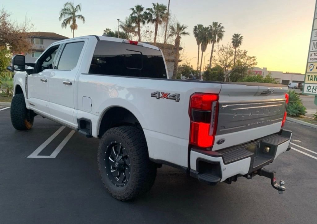 Certified 2024 Ford F350 Platinum image 3