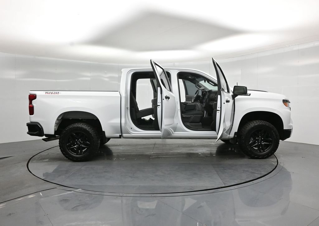 Used 2024 Chevrolet Silverado 1500 Custom Trail Boss w/ LPO, Dark Essentials Package image 35