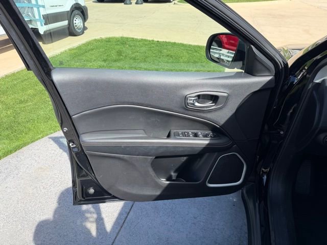 Used 2019 Jeep Compass Latitude image 8