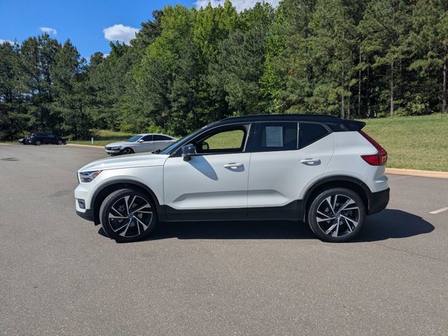 Used 2021 Volvo XC40 T5 R-Design AWD/4WD image 6