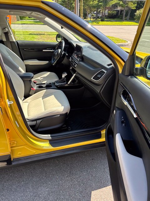 Used 2021 Kia Seltos SX w/ SX Sunroof Package AWD/4WD image 19