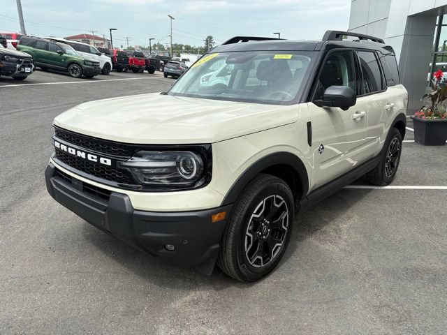 Certified 2025 Ford Bronco Sport Outer Banks w/ Outer Banks Tech Package+ AWD/4WD image 7