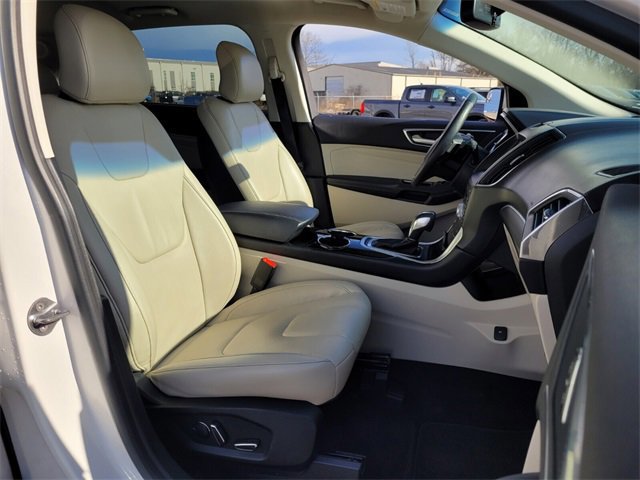Certified 2018 Ford Edge Titanium w/ Technology Package image 16