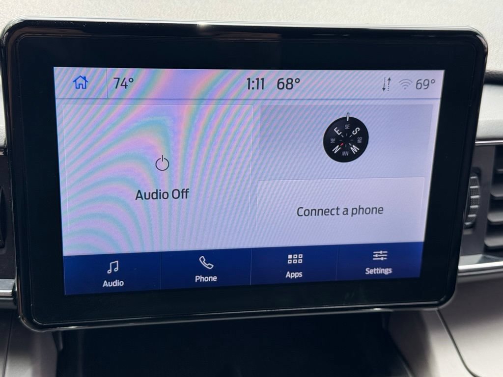 Certified 2024 Ford Explorer XLT w/ Equipment Group 202A AWD/4WD image 3