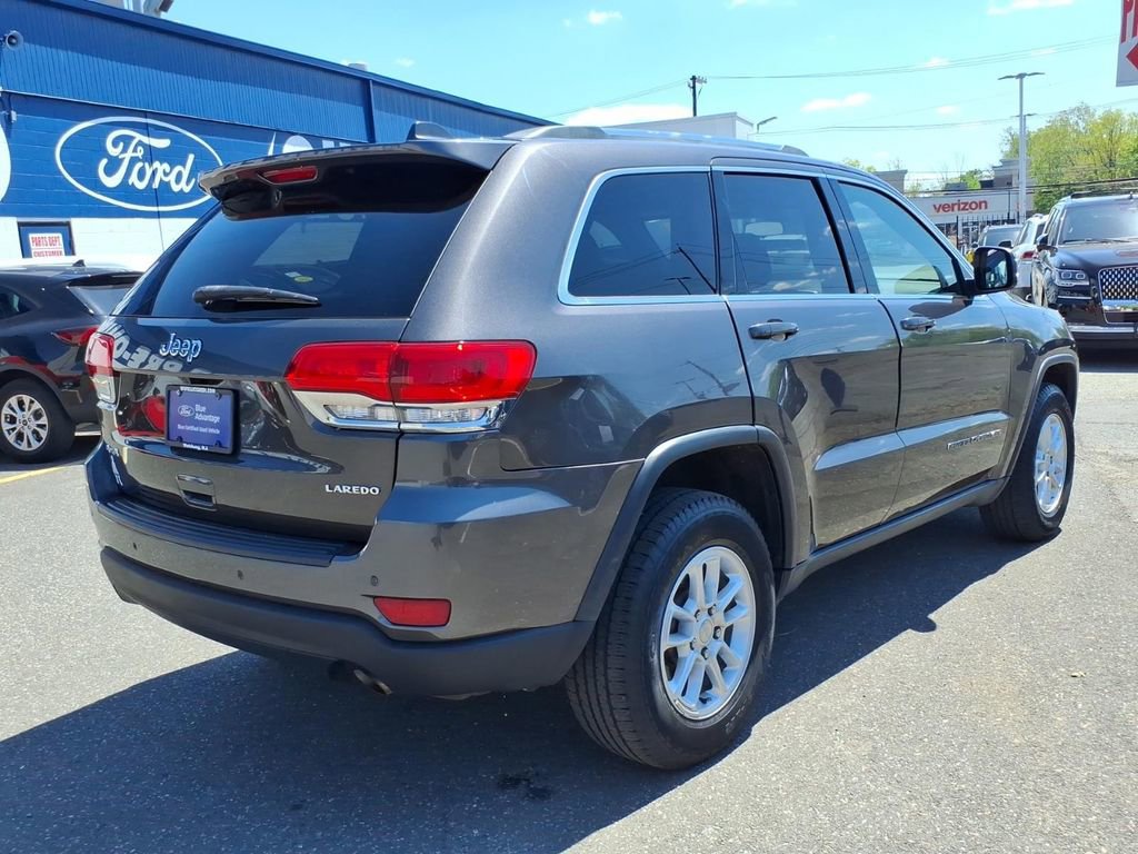 Used 2019 Jeep Grand Cherokee Laredo AWD/4WD image 6