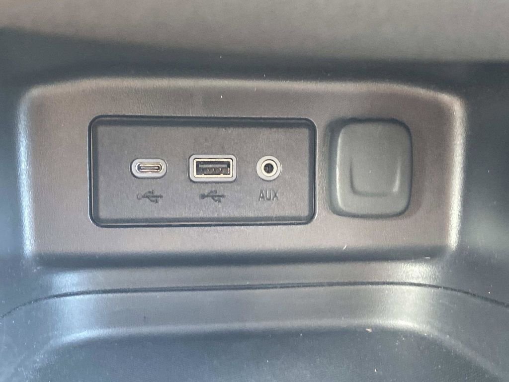 Used 2024 Chevrolet Equinox LT AWD/4WD image 29