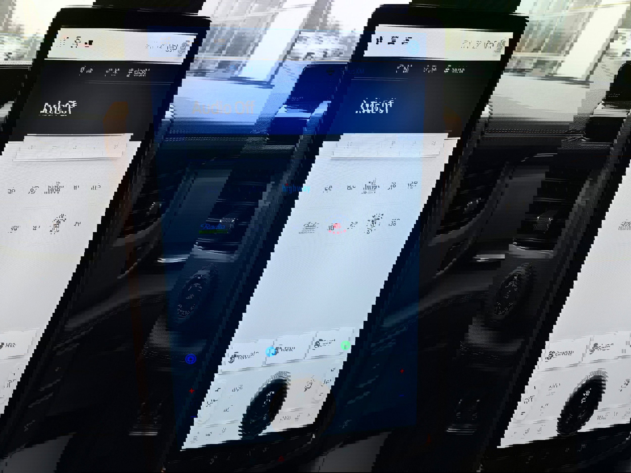 Certified 2023 Ford F150 Lightning Lariat w/ Equipment Group 511A High image 17