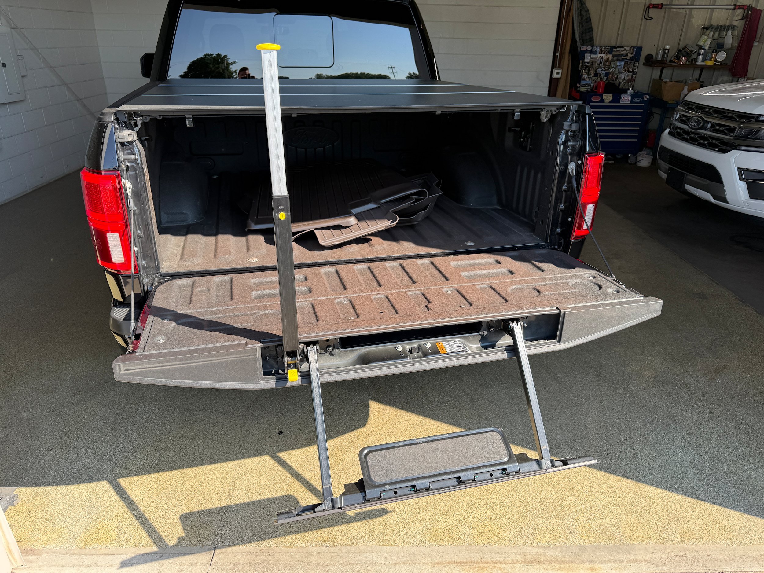 Certified 2019 Ford F150 Limited w/ Trailer Tow Package AWD/4WD image 39