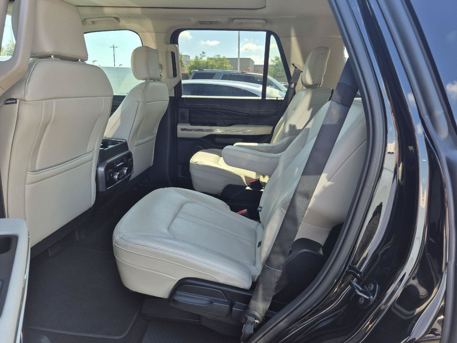 Certified 2019 Ford Expedition Platinum RWD image 14