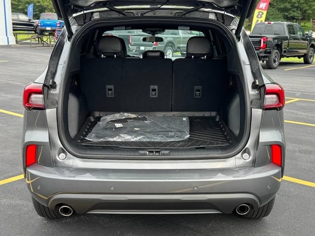 Certified 2024 Ford Escape ST-Line w/ Tech Pack #1 AWD/4WD image 5