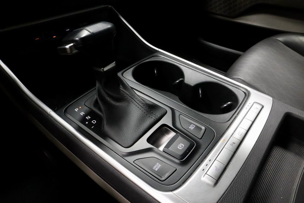 Used 2025 Kia Carnival image 33