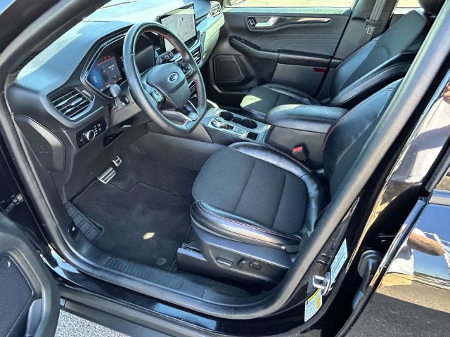 Certified 2024 Ford Escape ST-Line w/ Tech Pack #1 FWD image 17