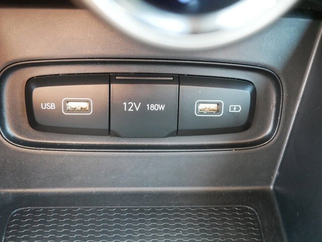 Used 2022 Hyundai Venue SEL FWD image 29
