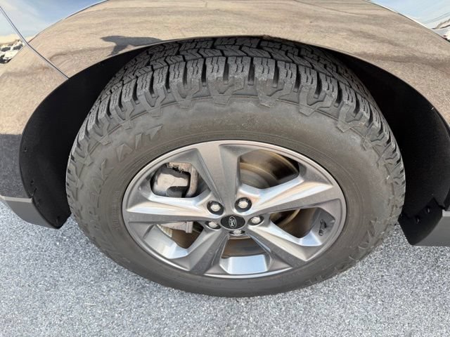 Certified 2022 Ford Edge SEL w/ Sport Appearance Package AWD/4WD image 11