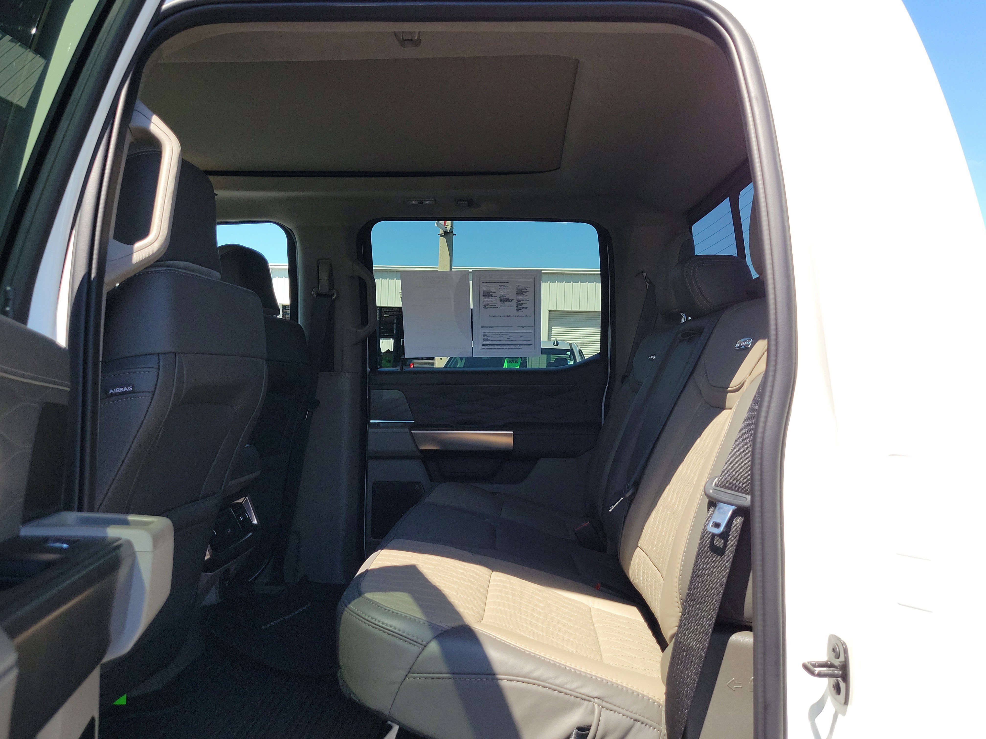 Certified 2025 Ford F250 Platinum w/ Platinum Plus Package AWD/4WD image 12