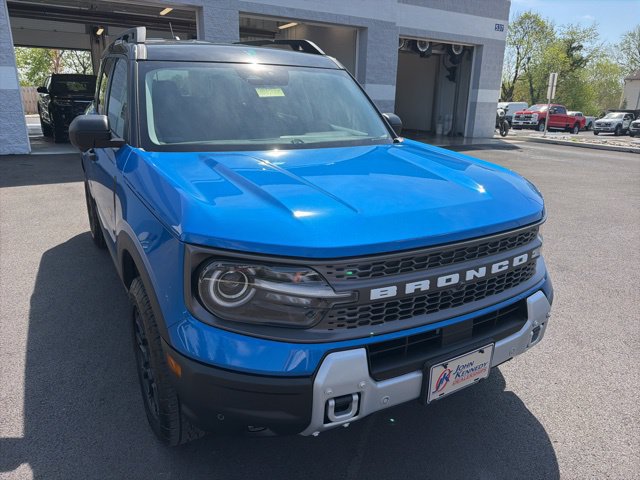 Certified 2025 Ford Bronco Sport Badlands AWD/4WD image 9