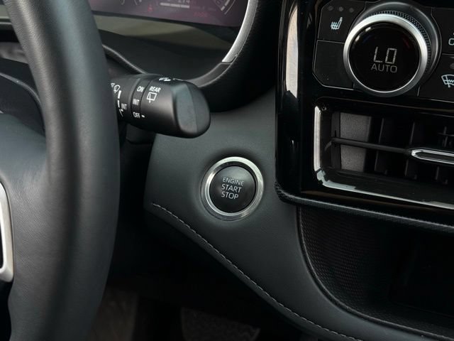 Used 2025 Toyota Highlander XSE AWD/4WD image 30
