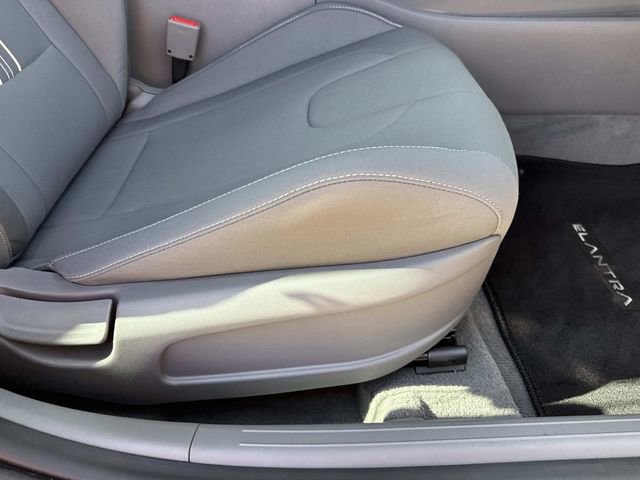 Used 2025 Hyundai Elantra Sport w/ Cargo Package image 12