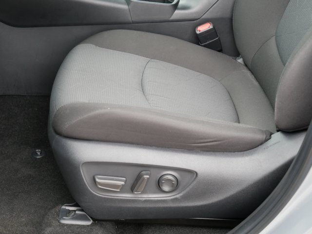 Used 2025 Toyota RAV4 XLE AWD/4WD image 13