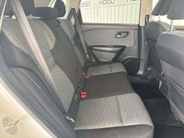 Used 2022 Nissan Rogue SV FWD image 13