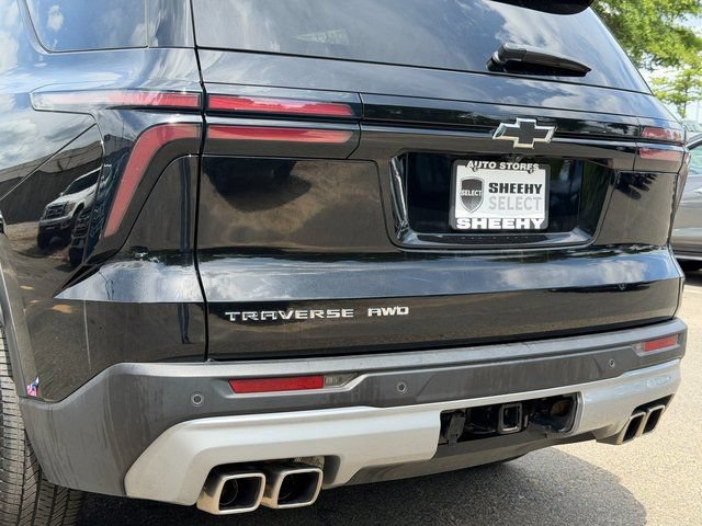 Used 2025 Chevrolet Traverse LT w/ Driver Confidence Package AWD/4WD image 38
