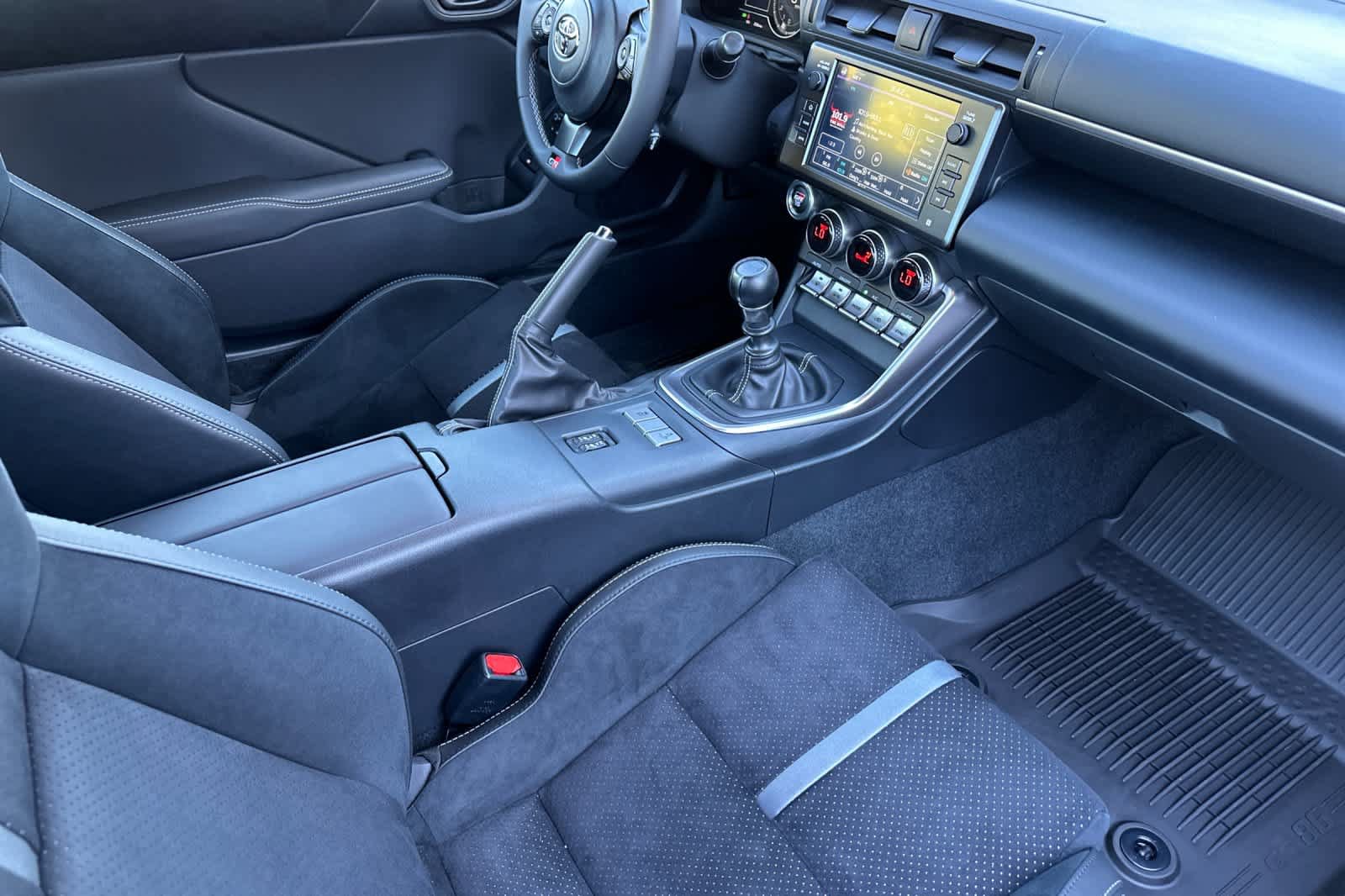 Used 2025 Toyota GR86 Premium w/ Performance Package RWD image 14