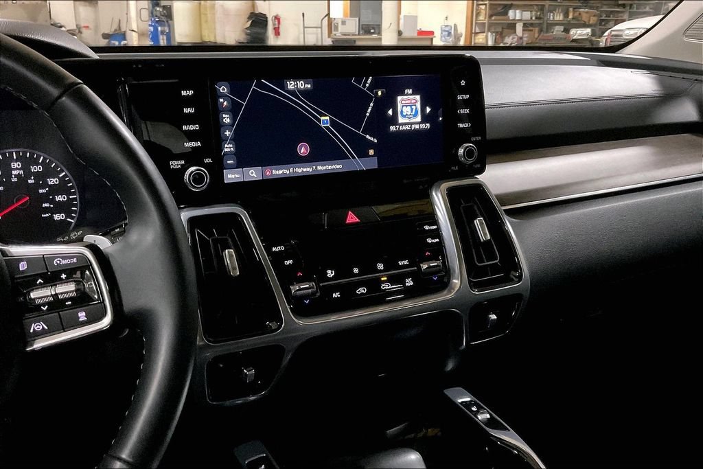 Used 2023 Kia Sorento EX AWD/4WD image 6