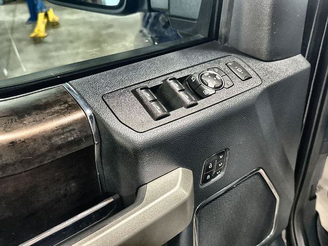 Certified 2022 Ford F350 Lariat w/ Tremor Off-Road Package AWD/4WD image 14