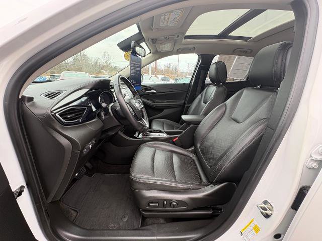 Used 2020 Buick Encore GX Essence w/ Experience Buick Package image 12