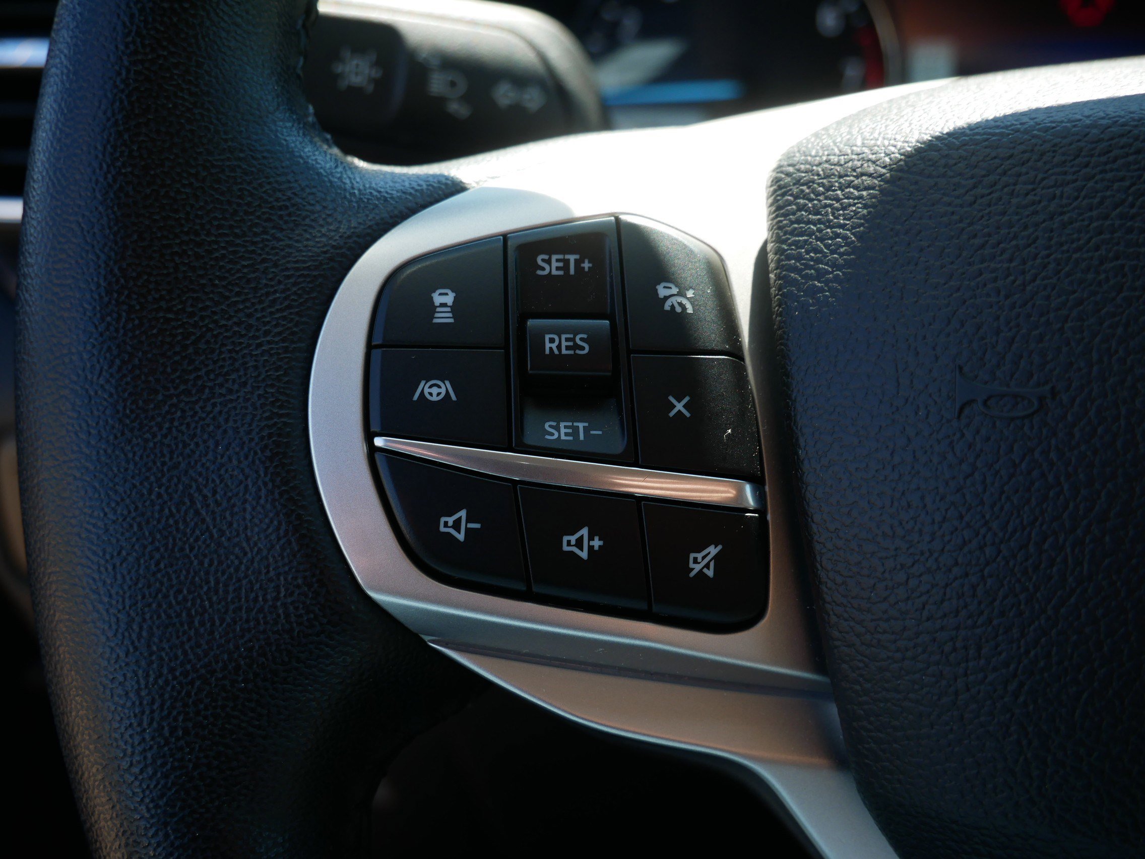 Certified 2023 Ford Explorer Limited AWD/4WD image 28