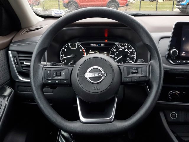 Used 2023 Nissan Rogue S image 29