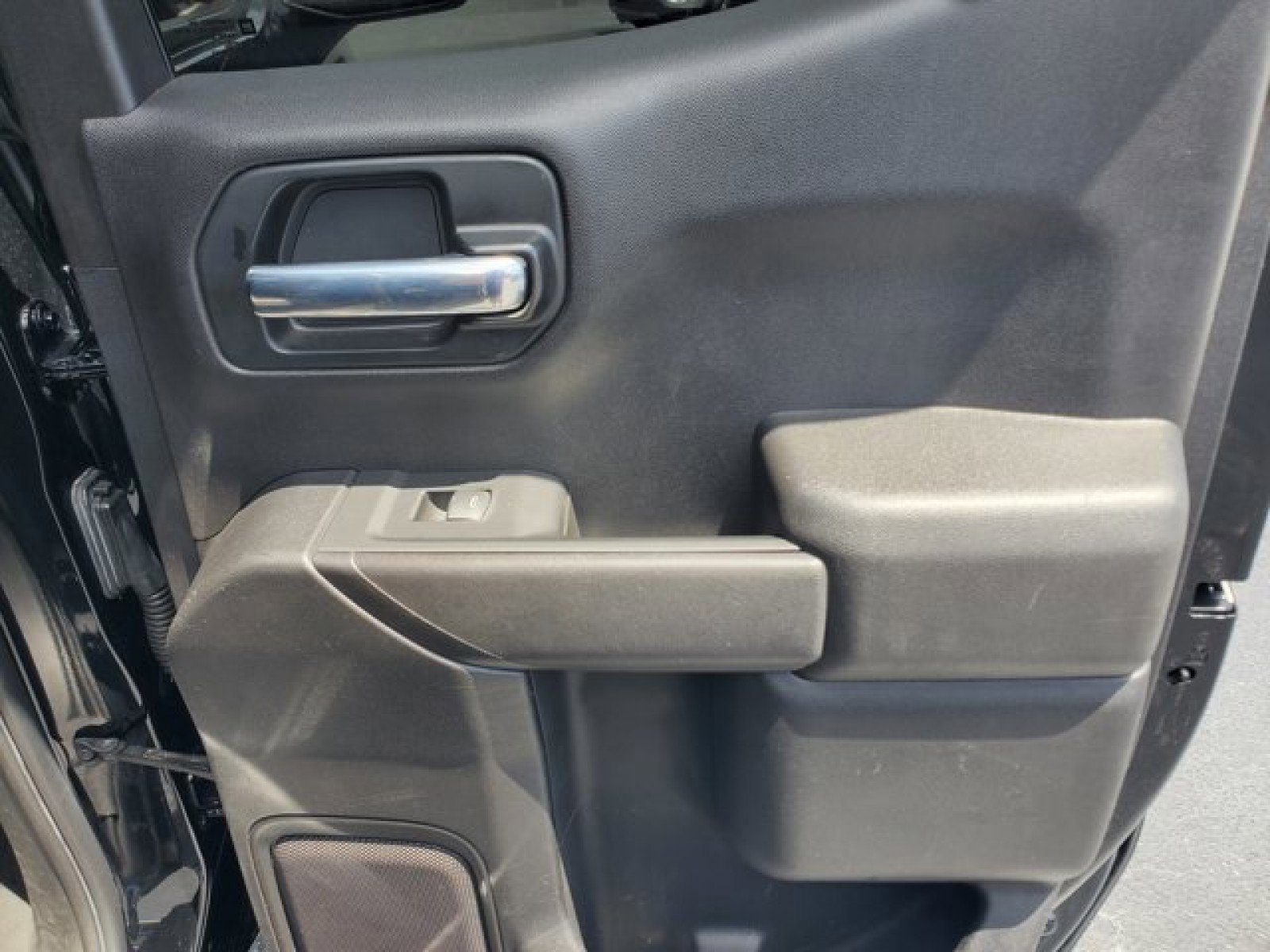 Used 2022 Chevrolet Silverado 1500 Custom image 32