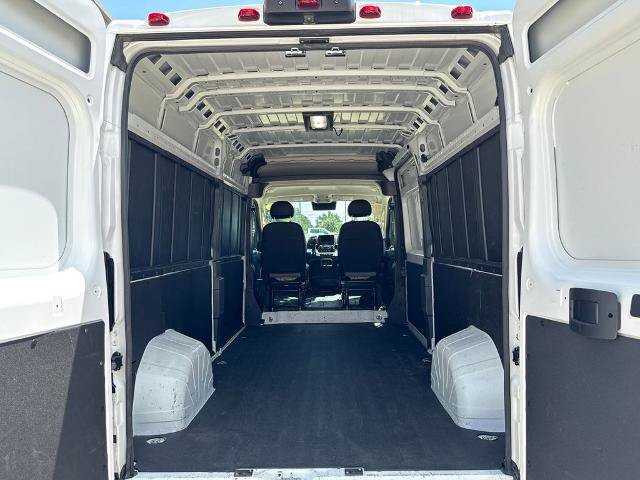 Used 2025 RAM ProMaster 2500 w/ Convenience Group FWD image 11