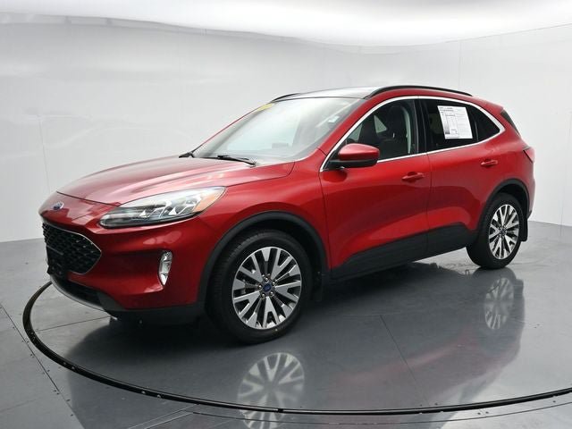 Certified 2022 Ford Escape Titanium w/ Class II Trailer Tow Package AWD/4WD image 4