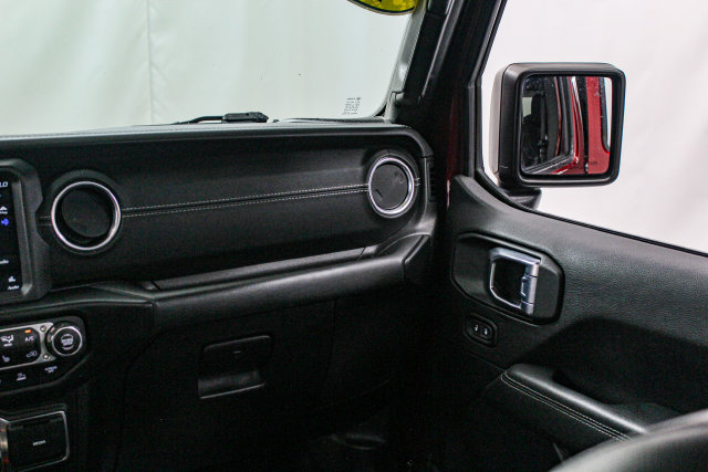 Used 2021 Jeep Wrangler Unlimited Sahara AWD/4WD image 23
