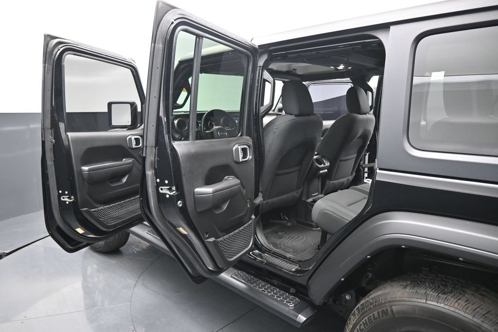 Used 2021 Jeep Wrangler Unlimited Sport AWD/4WD image 17