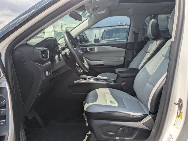 Certified 2021 Ford Explorer XLT w/ Equipment Group 202A RWD image 22