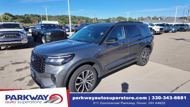 Certified 2026 Ford Explorer ST-Line AWD/4WD image 3