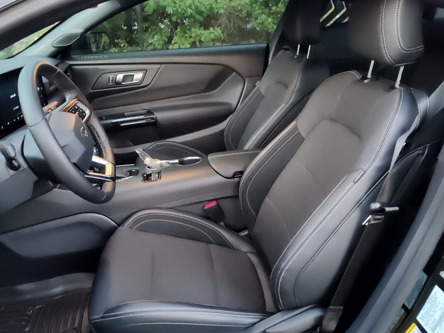 Certified 2024 Ford Mustang Coupe RWD image 10